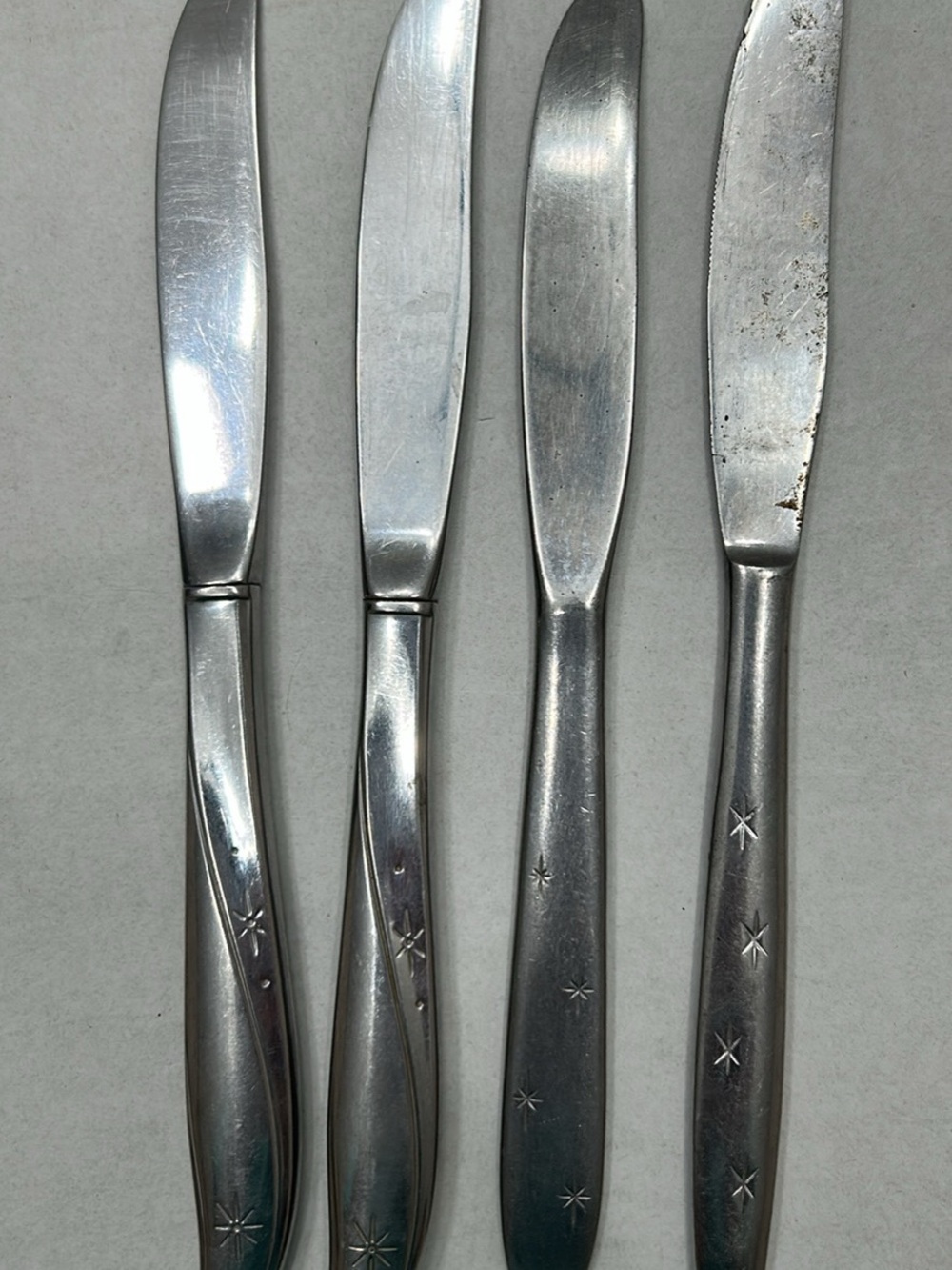 Unbranded Stainless Atomic Style Dinner Knives lot of 4